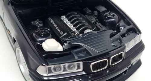 UT Models 1/18 - BMW M3 E36 Cabriolet Techno Violet Diecast Scale Model Car - Picture 5 of 13