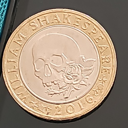 rare-2-pound-coin-2-william-shakespeare-macbeth-rose-and-skull-2016