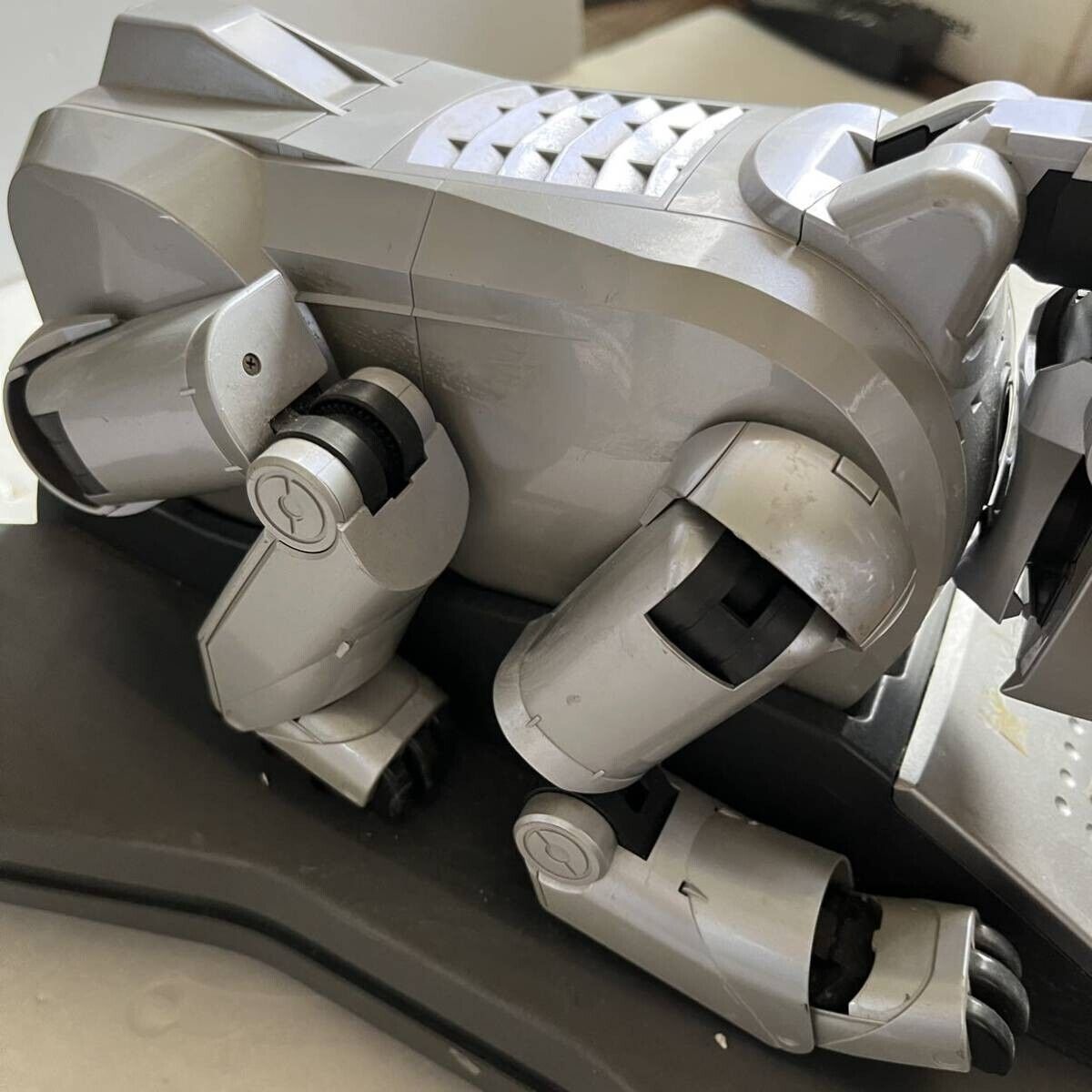 Sony AIBO ERS-111 Entertainment Robot Dog First generation w Sony AIBO ERS-111 Entertainment Robot Dog First generation w
