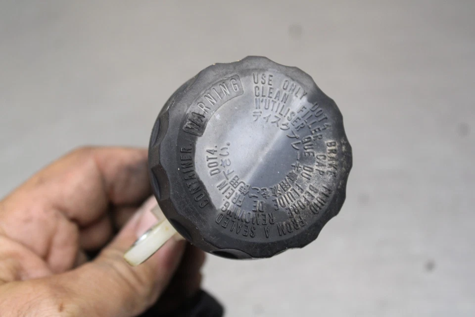 03-07 HONDA VTX1300 REAR BACK BRAKE MASTER CYLINDER Foto 4 de 4