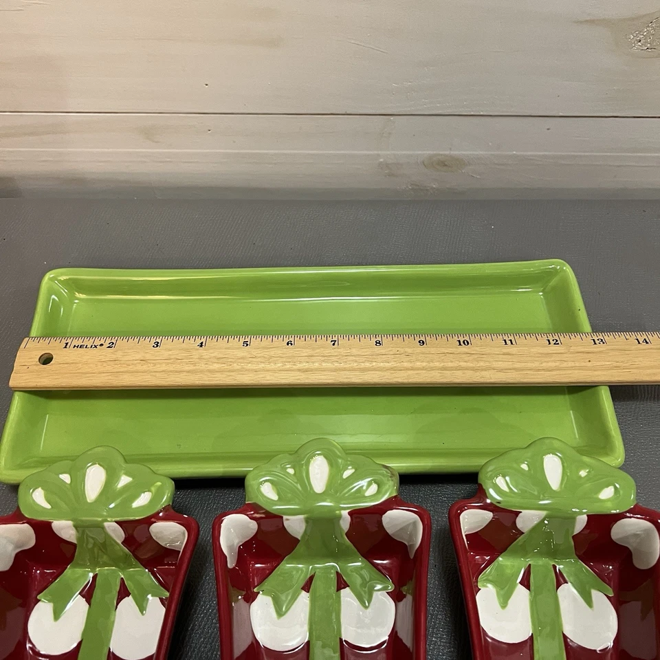 4 PC REAL HOME STONEWARE 3-SECTION WRAPPED GIFT W/BOW SERVING TRAYS w/ Platter - Image 2 of 4