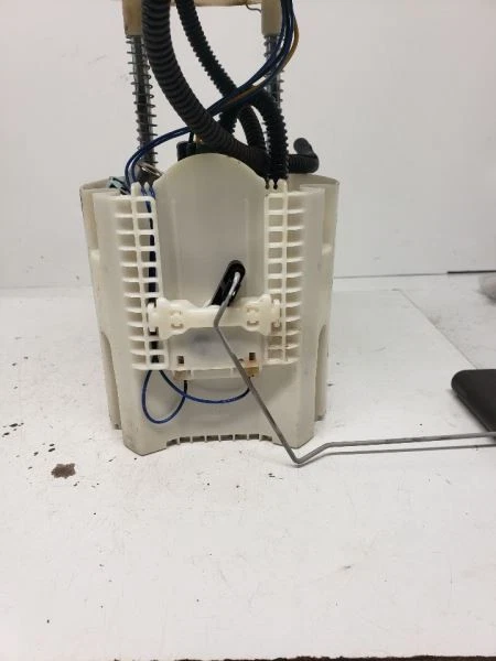 Conjunto de bomba de combustible 3,3 L para caravana 08-10 968774 Foto 2 de 4