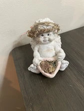 Dreamsicles Angel with Heart Figurine – Kristin – Cast Art Industries