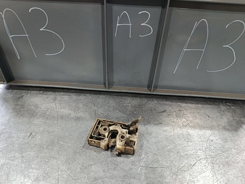 Original VW Golf 2 19E Türschloss Verriegelung Tür vorn rechts 171837016F