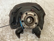 Achsschenkel links vorne VW Polo VI (AW) 1.0 TSI 70 kW 95 PS (06.2017-> ) 1.0