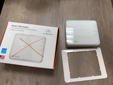 Alarm.com ADC-T2000 Smart Thermostat ONLY READ