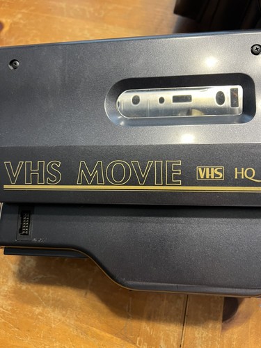 Sears Roebuck VHS Movie Camera W/ Soft Case & Accessories #934.53795190 Parts - Picture 3 of 16