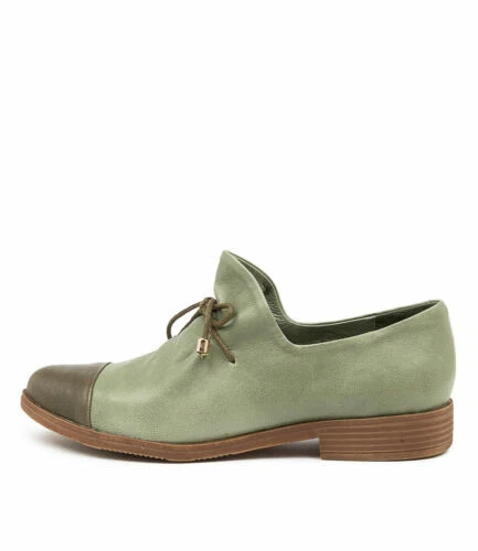 Casual Django & Juliette Flats for Women