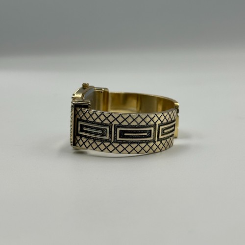 Vivani Watch Women Gold Tone Rectangular Cuff Bracelet Textured Band New Battery - Picture 7 of 13
