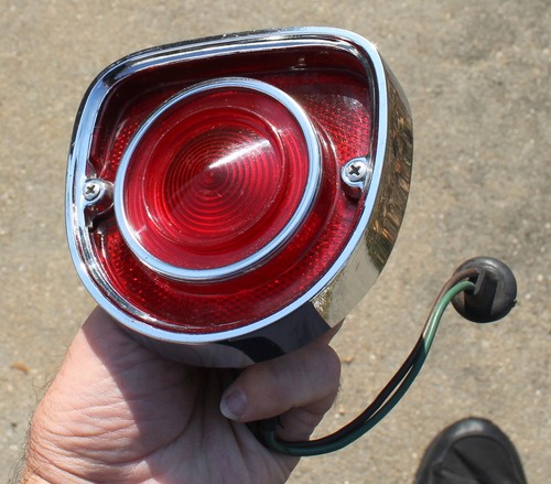 (One) 1968 Chevrolet Impala / Caprice Station Wagon Tail Light OEM Chevy - Picture 16 of 20