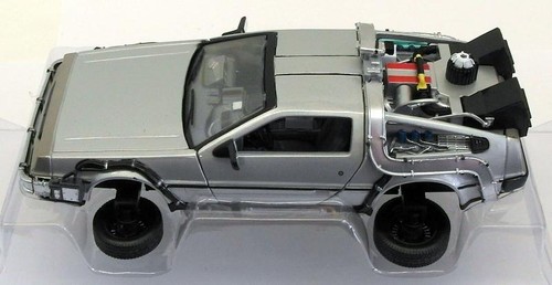 Welly 1/24 Scale 22441FV-GW Delorean Time Machine Fly Mode Back To The Future II - Imagen 4 de 12