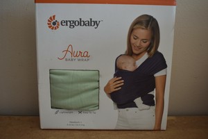 ergobaby aura wrap breastfeeding