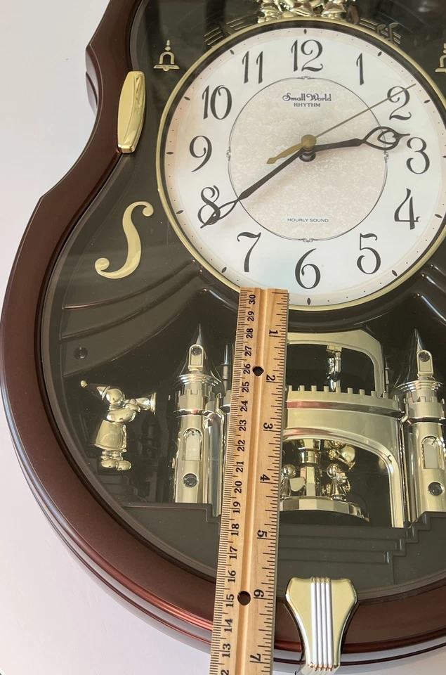 Raro Reloj de Ritmo Mundial Pequeño en Forma de Violín 4MH829 Toca Melodías Luces Giros Foto 4 de 4