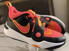 Nike Team Hustle D 11 Big Kids' Basketball Shoes DV8996-001 Black/Pink SZ 5.5