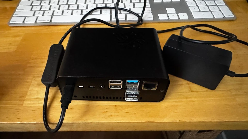 Raspberry Pi 4 Model B NAS drive with enclosure 500 GB drive 16GB MicroSD *READ* - Image 2 of 2