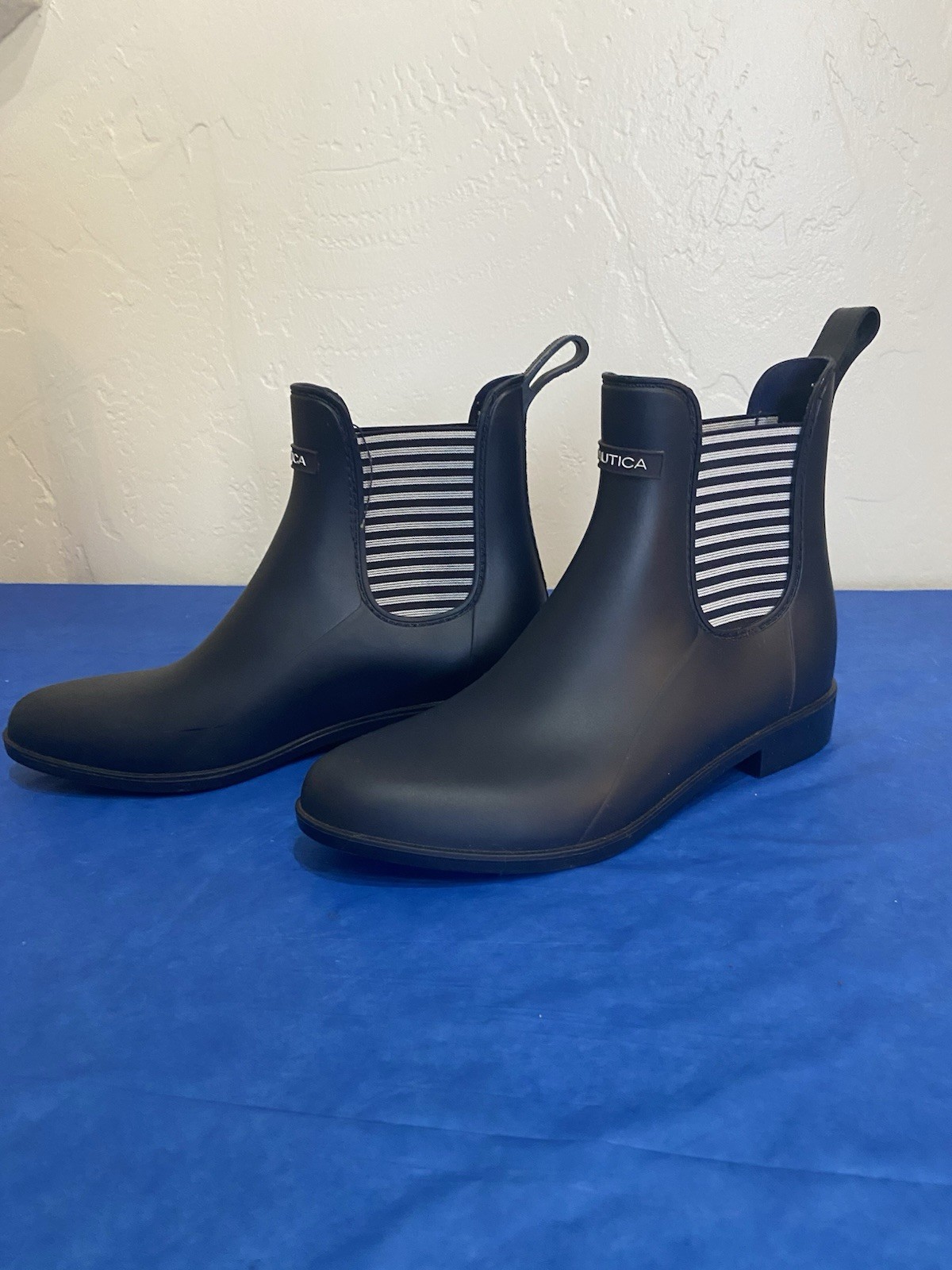 Nautica Rain Boots Navy  with white stripes Womens Size 9 Pull on Comfortable-image