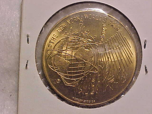 1964-1965 New York World's Fair Medal Peace Through Understanding - Picture 3 of 3