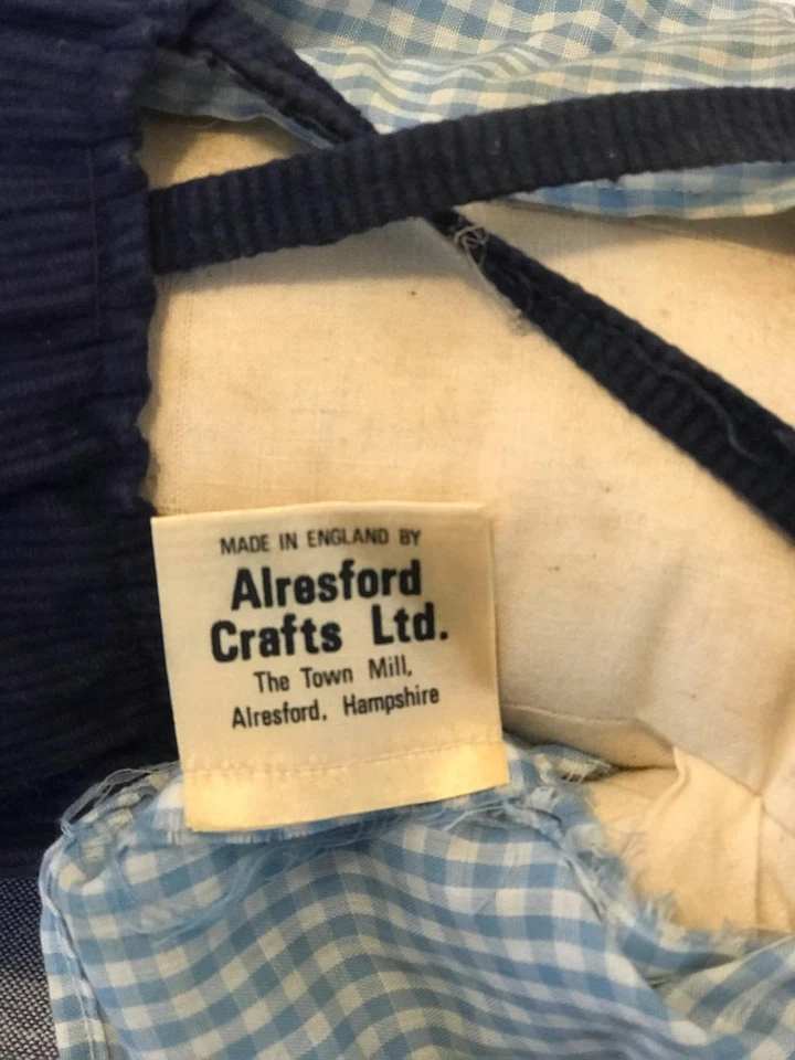 Muñeca de porcelana artesanal vintage Alresford A22 JR Inglaterra • Etiqueta central de diseño años 80 Foto 4 de 4