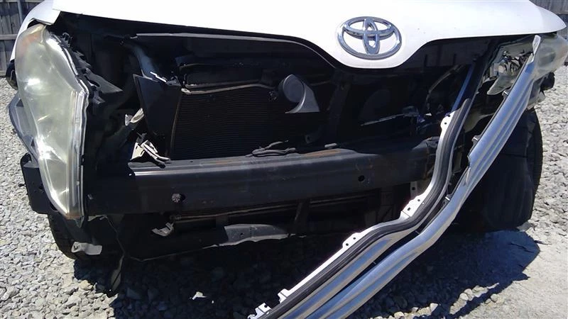 Conjunto de bomba y motor ABS usado se adapta a: conjunto de actuador y bomba Toyota Venza 2009 Foto 2 de 4