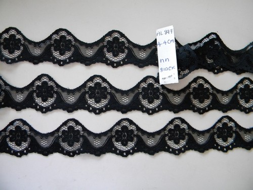 2 meter Elegante Spitze nicht elastisch Breit Borte Schwarz 4,4cm - Picture 3 of 3
