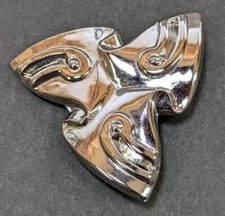 Vintage Art Deco Nuevo Celtic Spiral Jeri-Lou Silver Tone Leaf Scarf Dress Clip