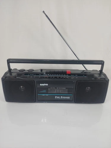 Sanyo M7024A Radio Cassette Boombox BLACK Vintage Tested works! 90s Original