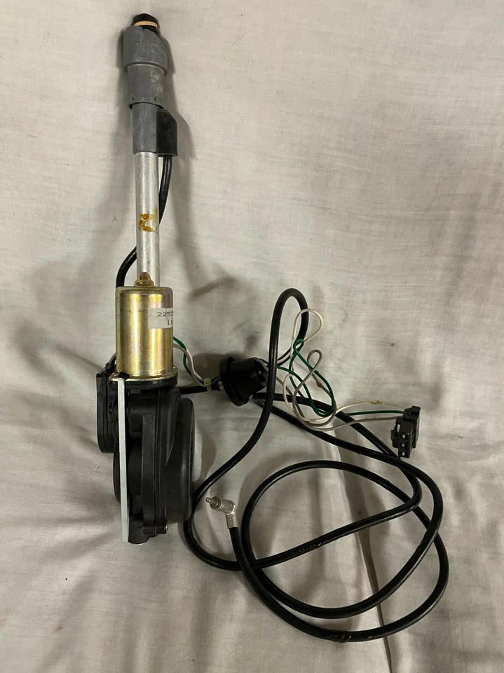 Pontiac Grand AM 1987 antena de alimentación GM 22535821 OEM NOS Foto 4 de 4