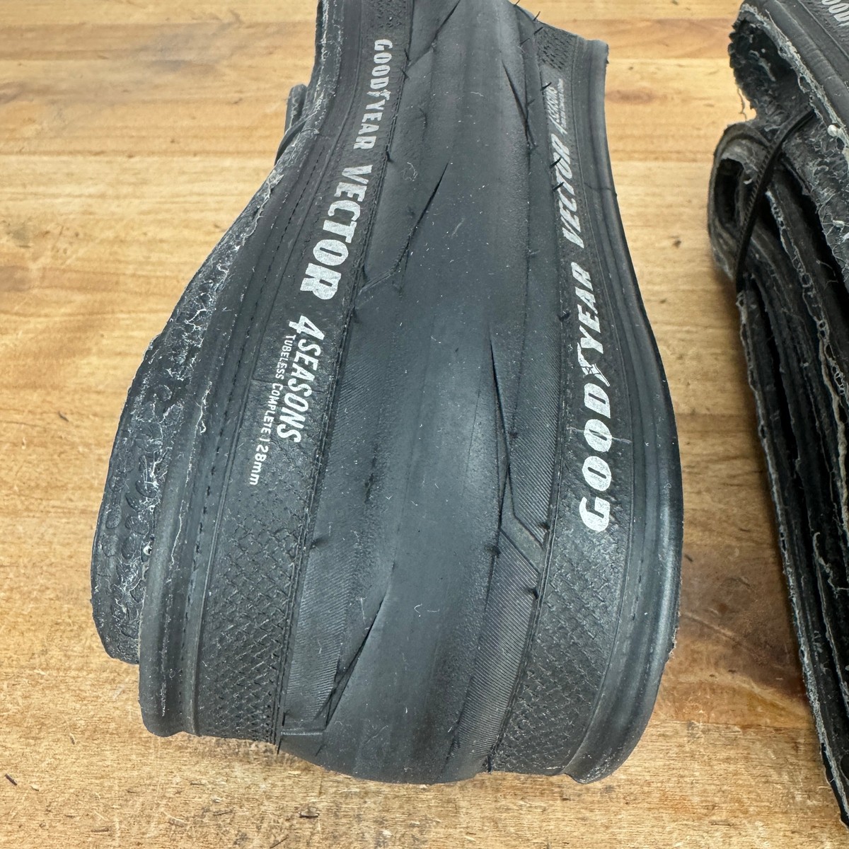 Pair Goodyear Vector 4Seasons 700c x 28mm Tubeless Road Bike Pair Goodyear Vector 4Seasons 700c x 28mm Tubeless Road Bike