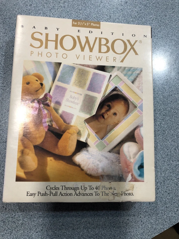 Visor de fotos Burnes Of Boston Baby Edition Showbox 40 fotos 3,5"X5" sellado nuevo Foto 2 de 4