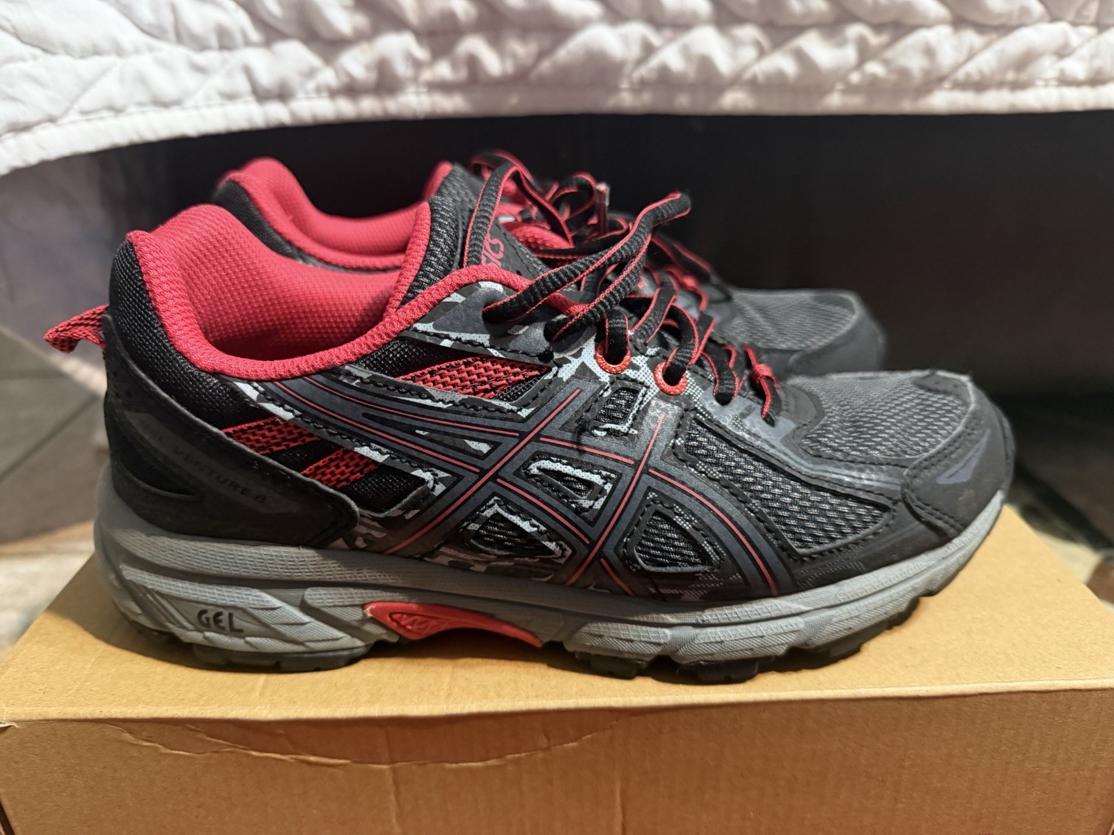 Asics Women’s Gel Venture 6 Running Shoes Size 7 thumbnail 3