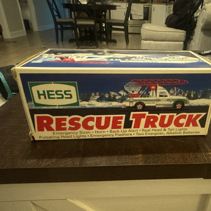 Hess 1994 Rescue Truck Toy w/ Box Green/White/Red Gas & Oil Original
