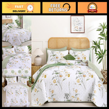 Reversible Sage Green King Quilt Set, 3-Piece Floral Bedspread, Soft Lightweight