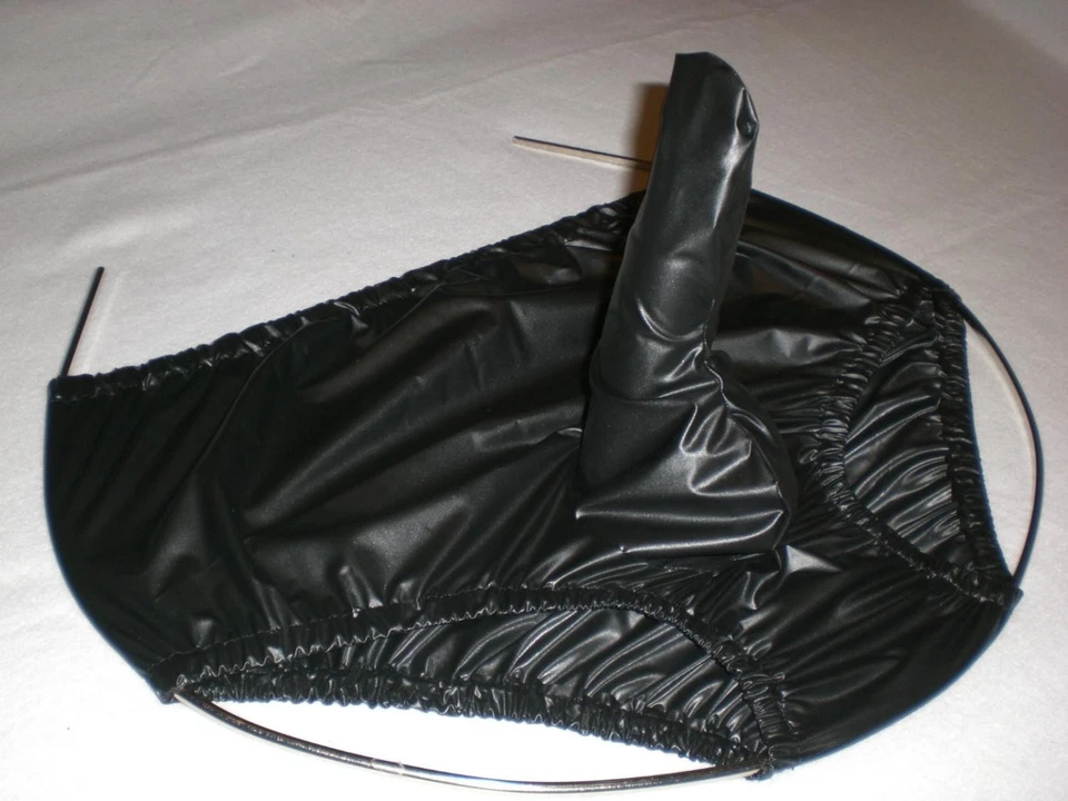 NEU! ULTRA SOFT WEICH PVC MÄNNER SLIP mit HÜLLE MEN BRIEFS   XL - Bild 2 von 4