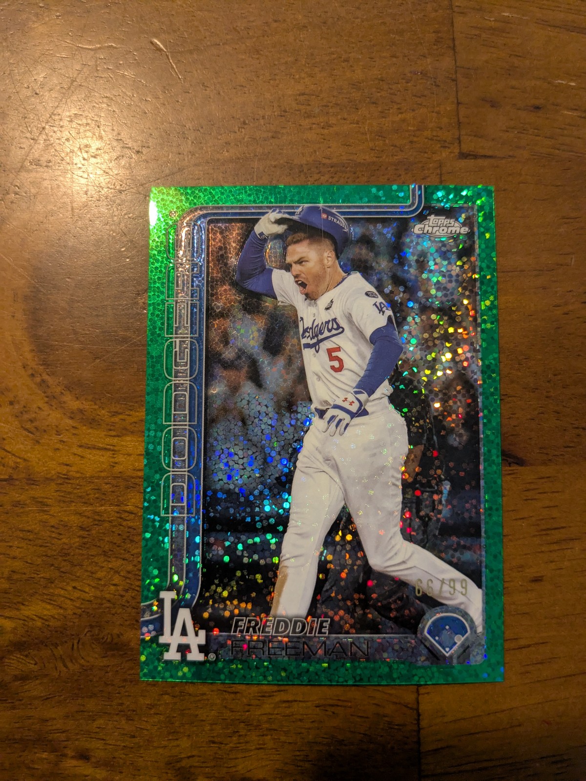 2025 Topps Chrome #23 Freddie Freeman Variation Green Speckle Refractors #/99