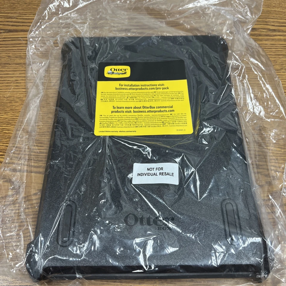 OTTERBOX Defender Rugged Protection for Apple iPad - 78-51462, Black - Image 2 of 4