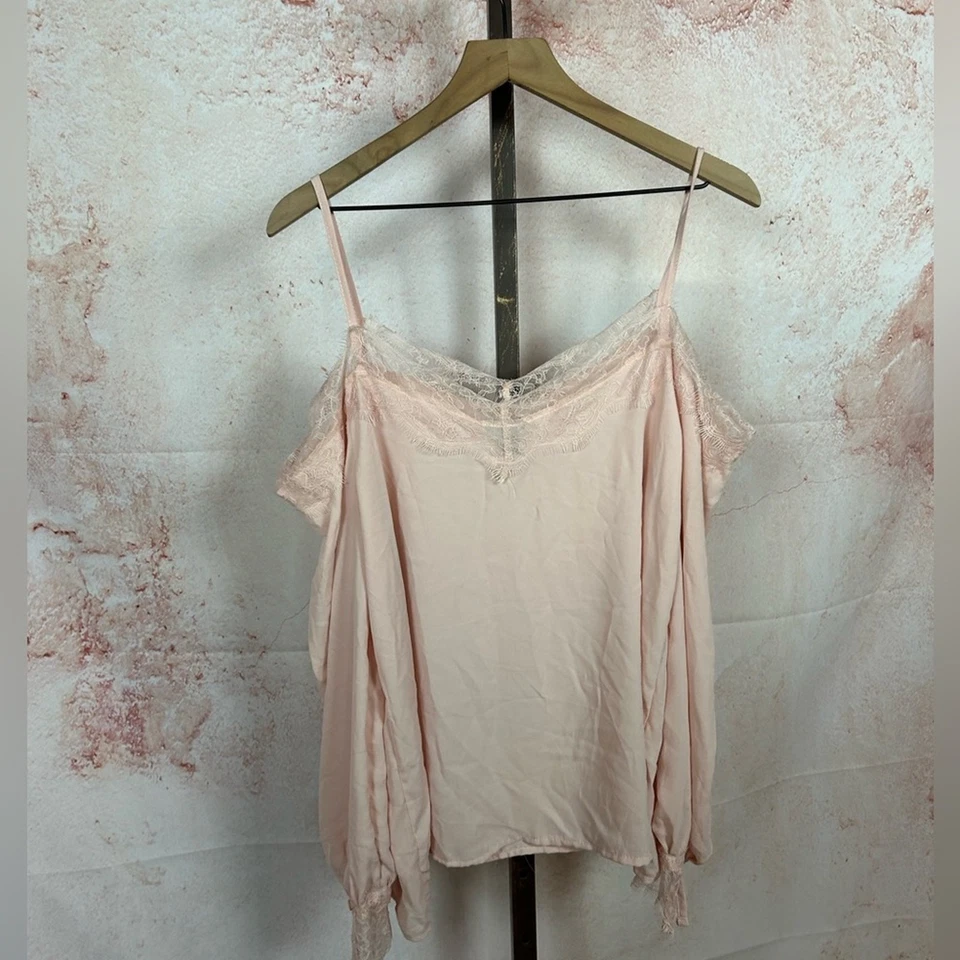 RUE 21 romántico y2k encaje ribete top talla XL coqueta lencería femenina hombro descubierto Foto 4 de 4