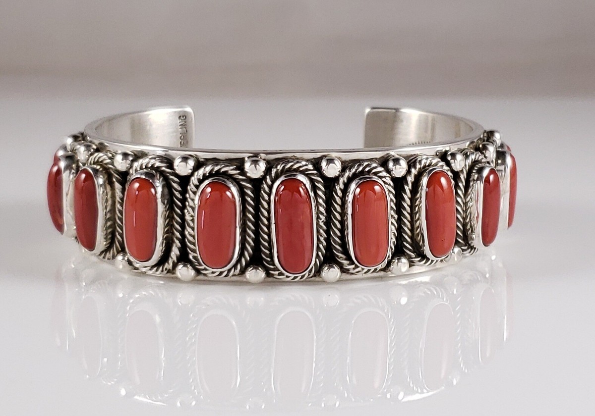 ネクメイドナナ　レッド　SE Ned Nez Rare Mediterranean Coral Row Navajo Sterling Silver