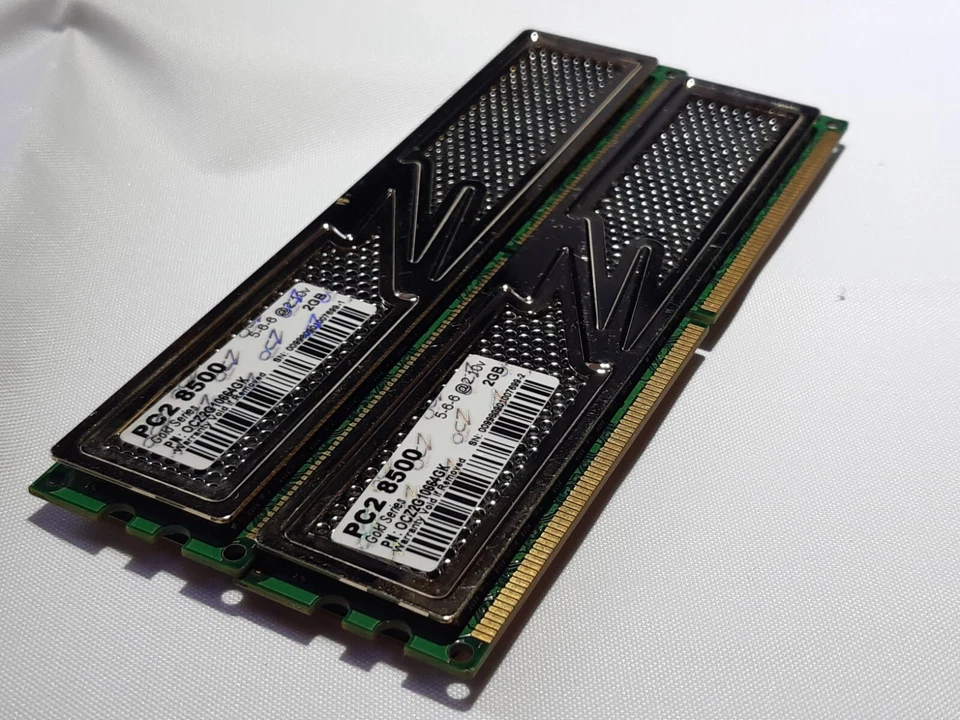 ✔️OCZ OCZ2G10664GK 4GB (2 X 2GB) DDR2 1066MHz DIMM PC2-8500U PC RAM MEMORY 5-6-6 - Image 4 of 4