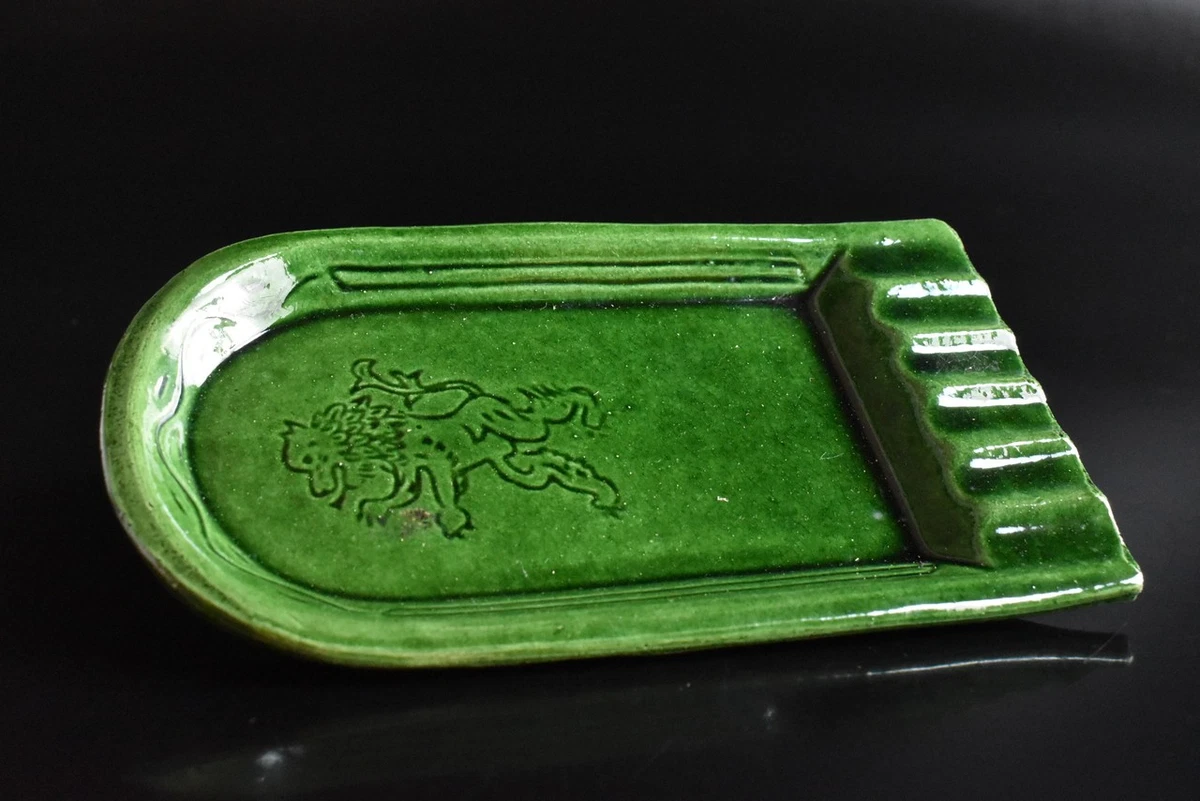 大明成化年製銘あり緑色のカップ 绿色古董日本盘子| eBay