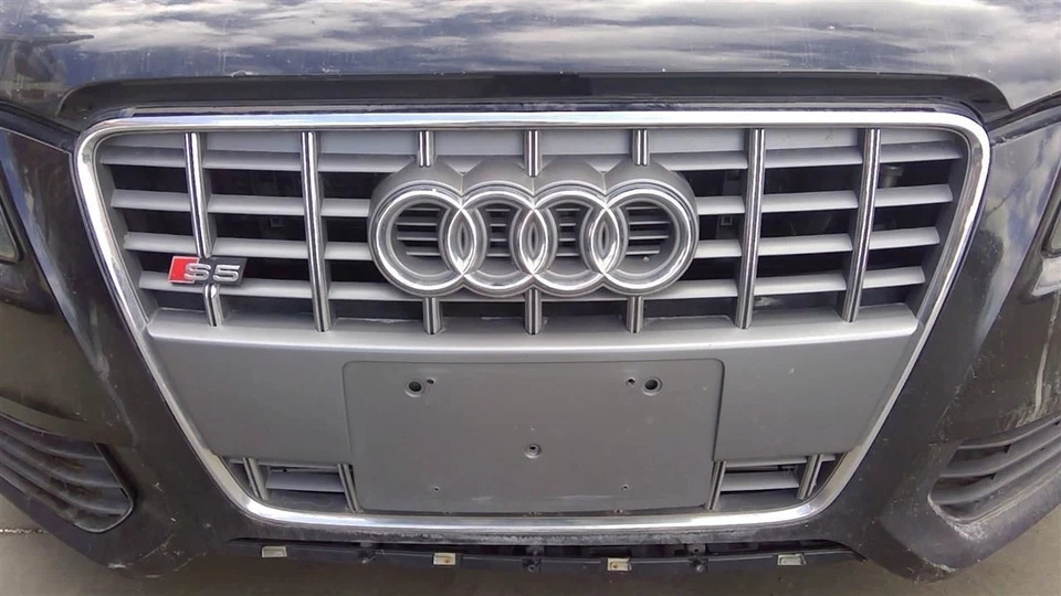 Верхняя решетка подходит для 08–12 AUDI S5 654506 - Изображение 2 из 4