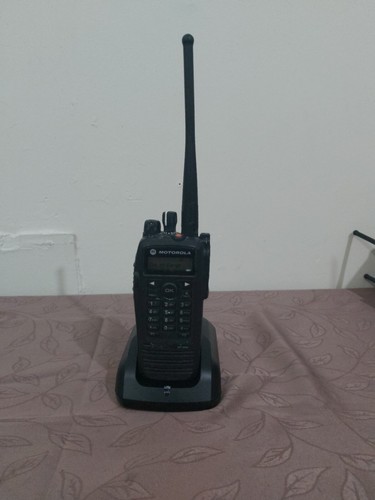 Used MOTOROLA DP 3600 Two Way Radio With Charging Stand - Zdjęcie 3 z 3