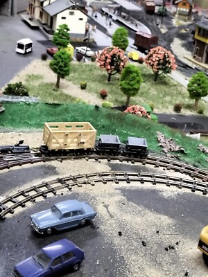 LOT OF 3 EGGER BAHN .HO e CATTLE TRANSPORT CARS AND 2 DUMP TRUCKS.