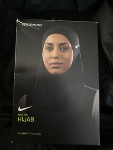 nike performance hijab