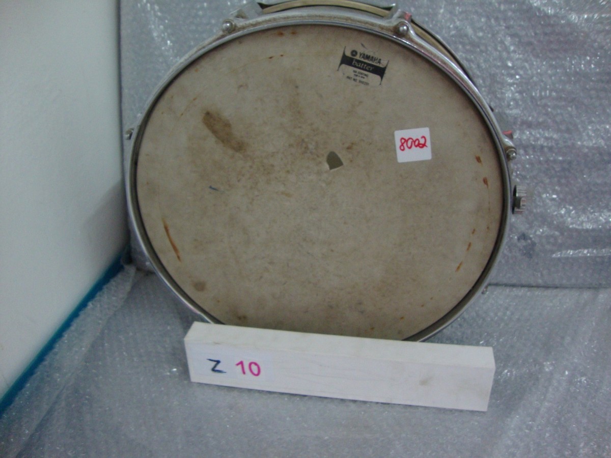 YAMAHA drum batter 188 COAING 910531 DRUM HEAD FOR PARTS OR REPAIR 
