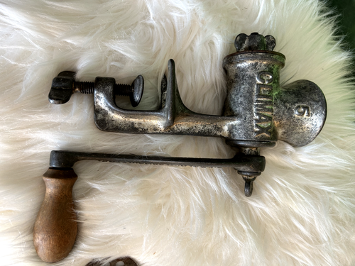 Vintage Climax 50 Meat Grinder 9” Wood Handle L.F.&C. New Britain CT USA - Picture 6 of 10