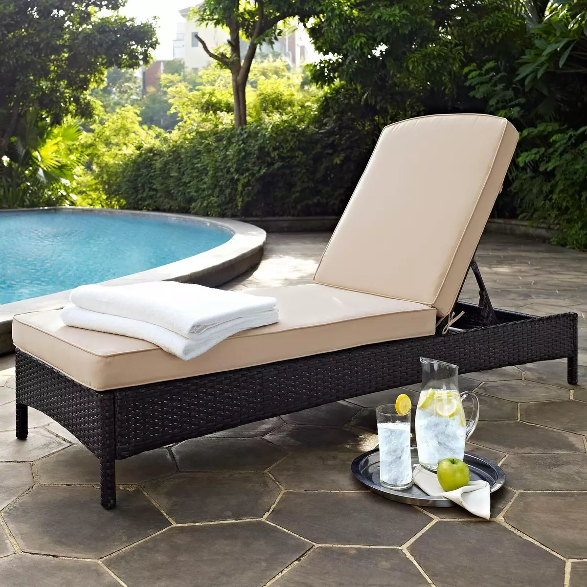 Crosley palm harbor outdoor on sale wicker chaise lounge