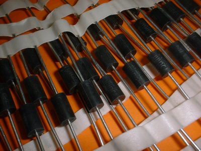 10x 440V / 1500 Watt TVS Suppressordiode 1,5KE440CA