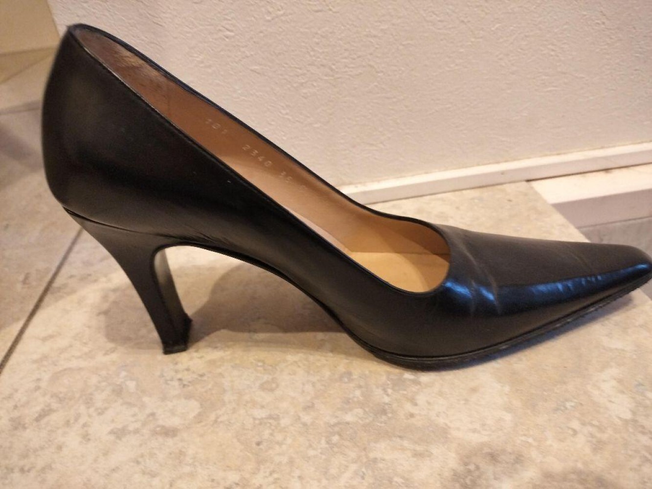 Gucci Pumps Shoes Pointed Toe Black Leather Size 35 US About5 For Women thumbnail 5