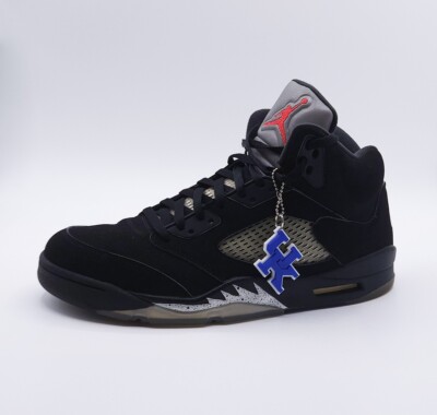 Kentucky Wildcats Keychain, Hang Tag for Air Jordan Plus++ www.BigTrinkets.com