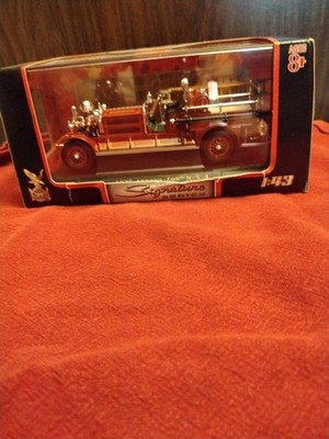1925 Ahrens-Fox N-S-4 Fire Truck 1:24 Yat Ming Signature Series Item #43004